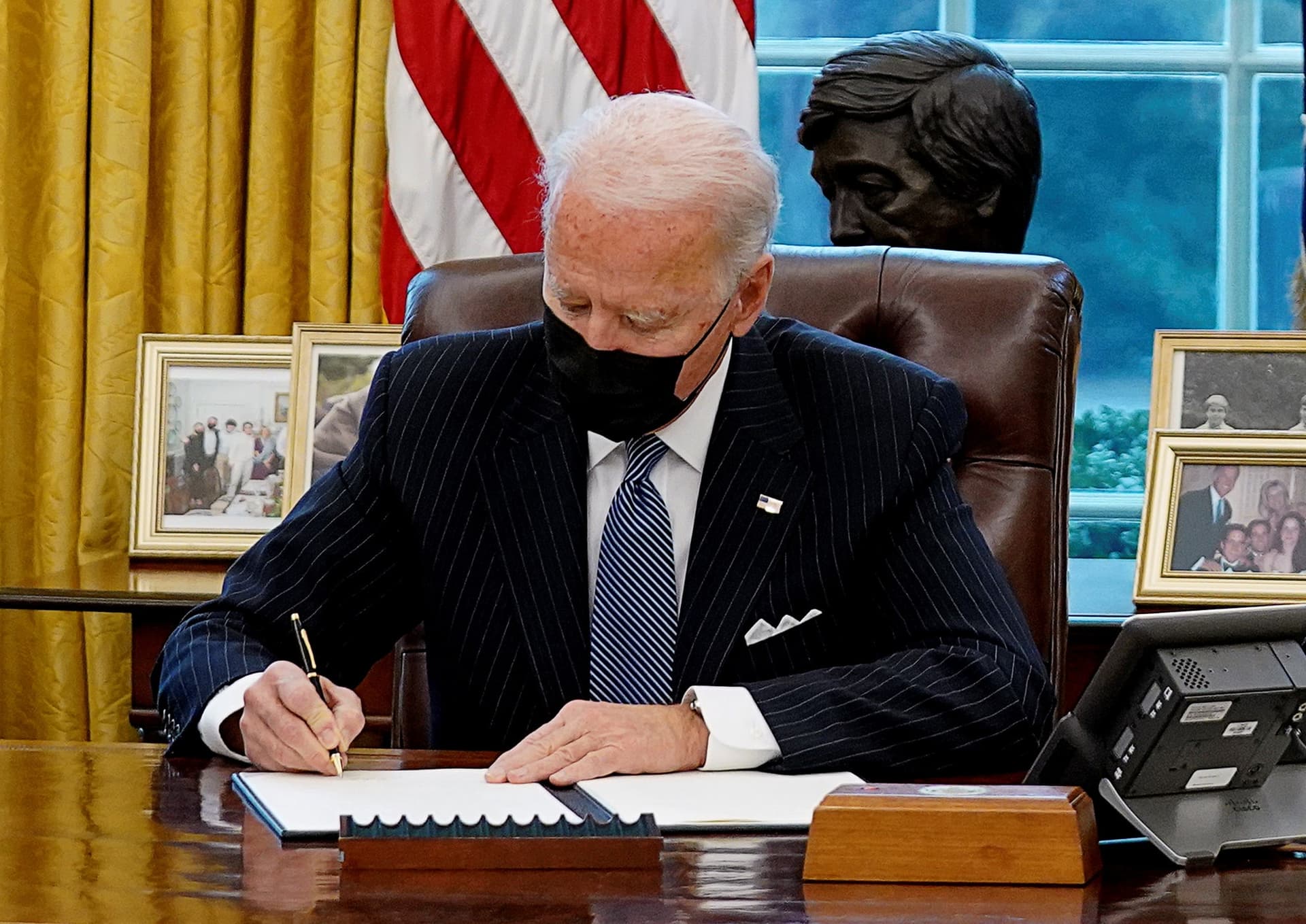 Biden Treads Carefully in Unwinding Hardline Trump Immigration Policies