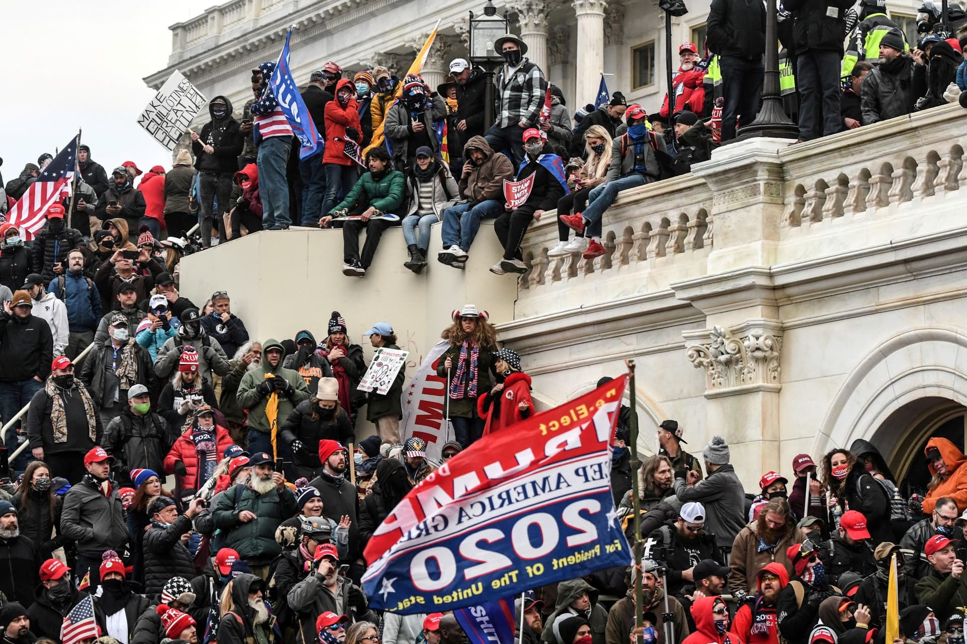 Democratsâ New Senior Adviser Called Police âWhite Supremacistsâ After Capitol Incursion: Report