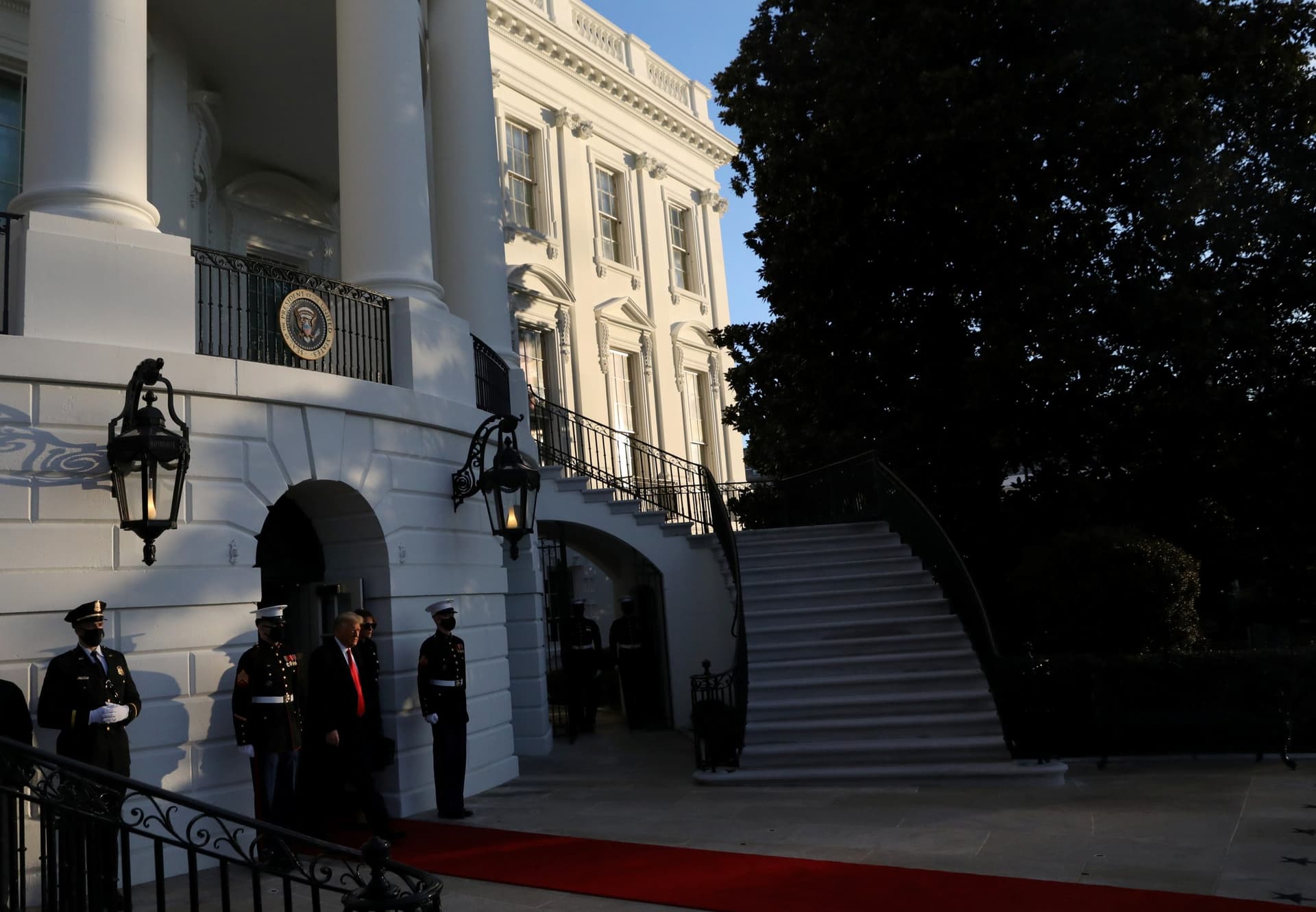 Bidenās White House Will Look Into Trumpās Visitor Logs and Whether It Can Release Them