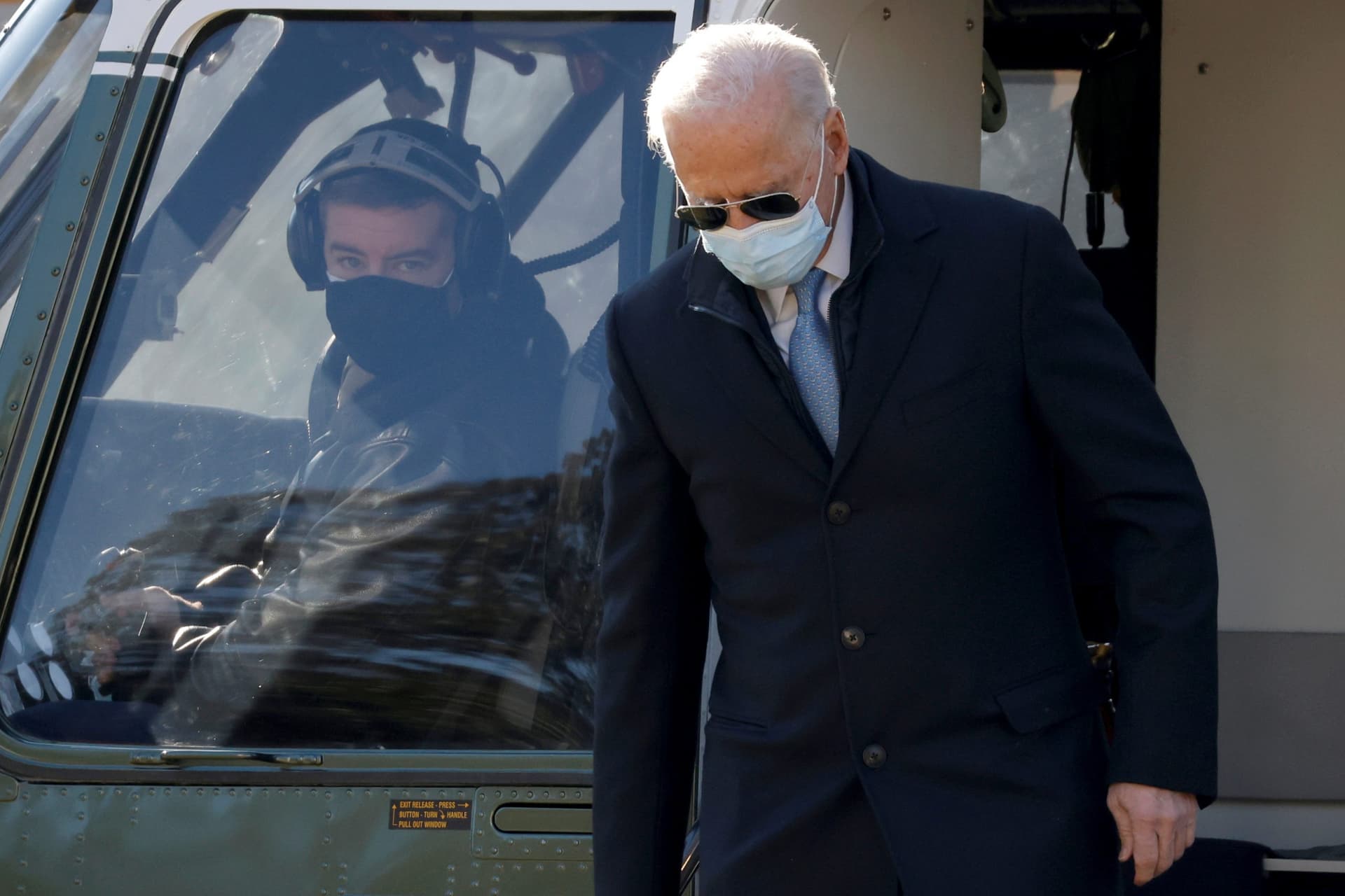 Biden $15 Minimum Wage Plan Would Cut 1.4 Million Jobs in 2025: CBO