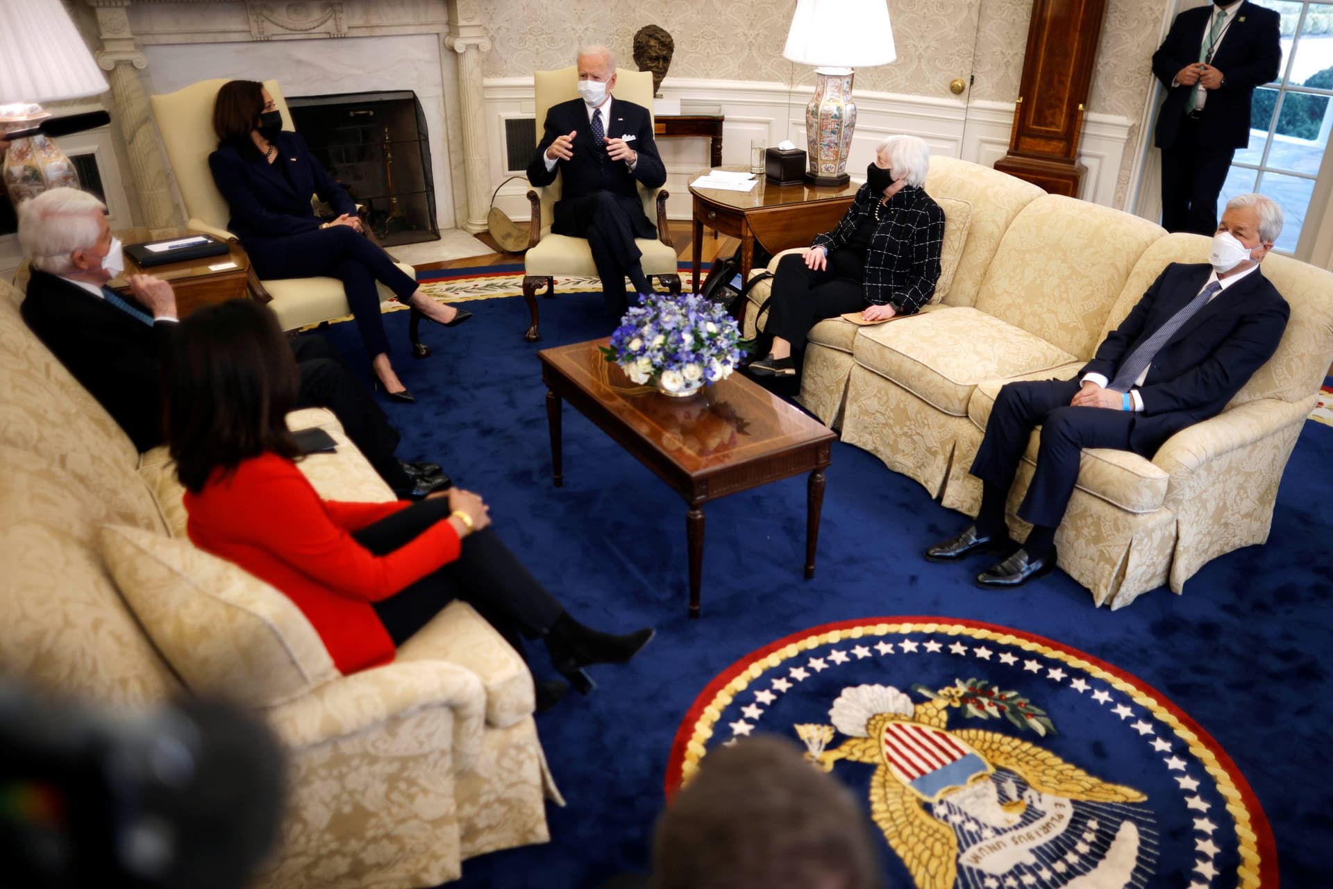 Biden, Meeting Business Leaders, Backs Stricter Income Limits for Stimulus Checks