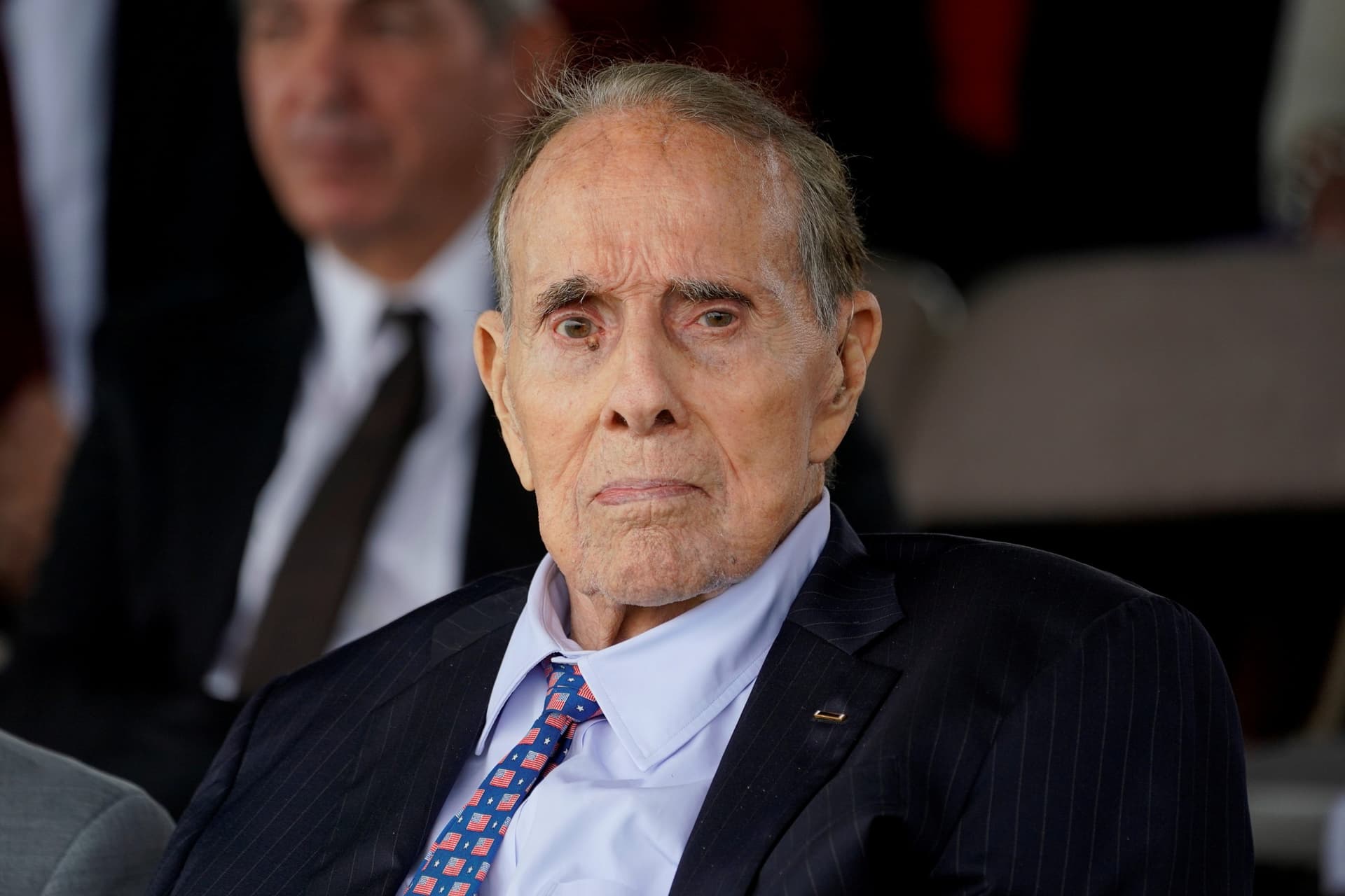 Former US Senator Dole Says He Has Lung Cancer