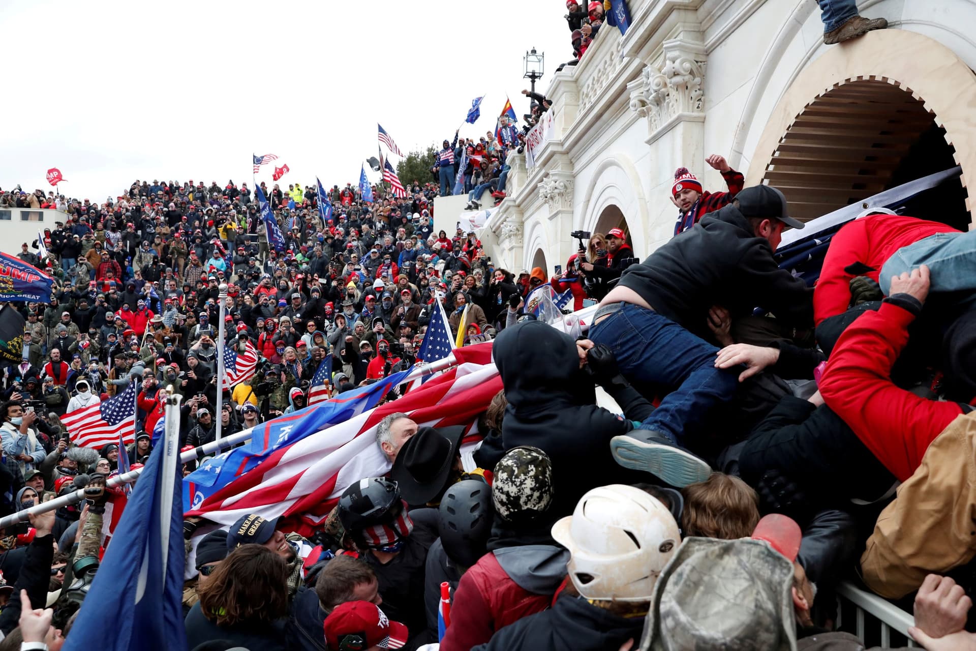 US Arrests Another Oath Keepers Associate Over Capitol Riots