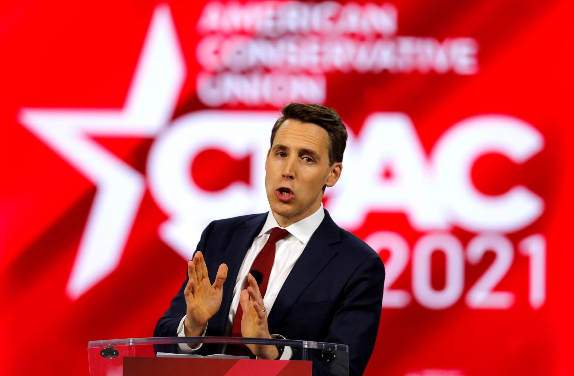 Hawley Reacts to People Mocking Footage of Him Running From Jan. 6 Rioters — By Trying to Fundraise
