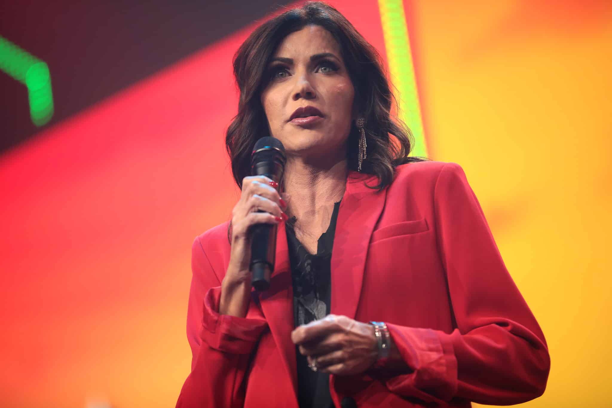 Noem Signs Executive Orders To âProtect Fairnessâ in Womenâs Sports After Backtracking on Transgender Bill