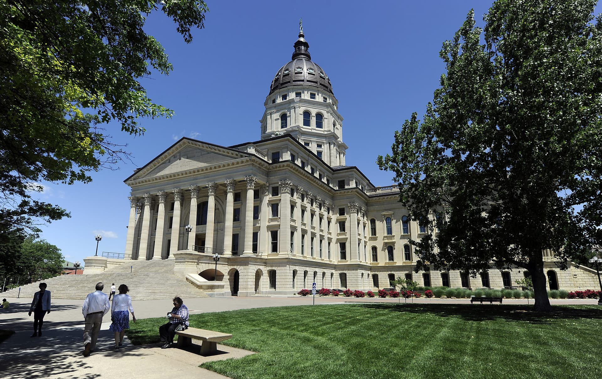 Kansas Governor Vetoes Bill Banning Trans Girls From Sports