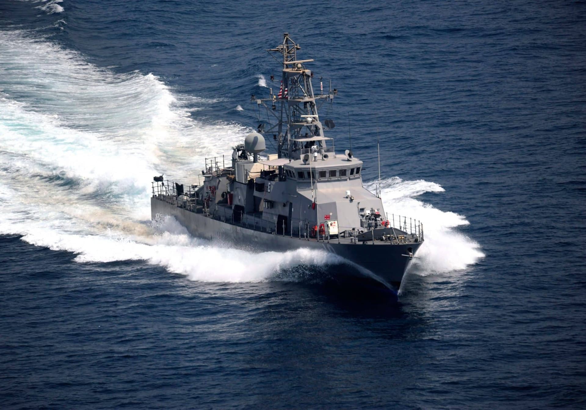 US Navy Ship Fires Warning Shots After Close Encounter With Iranian Vessels