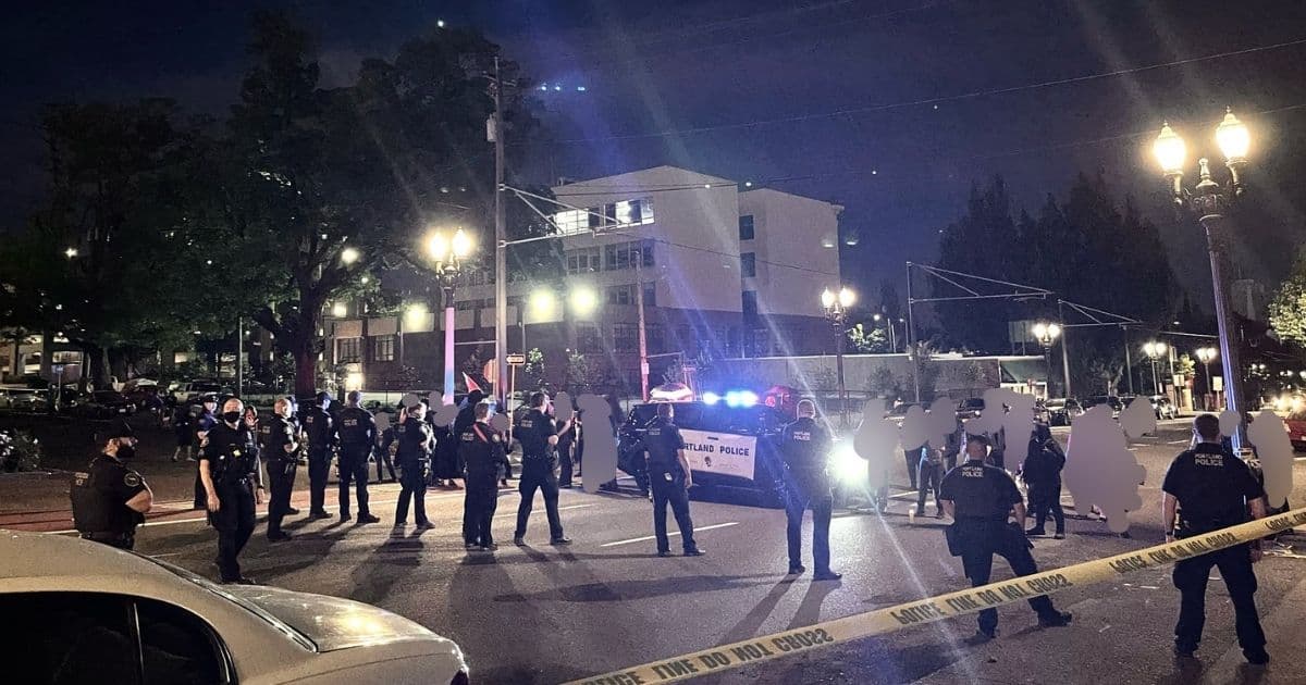 Portland Mob Pelts Police with Objects After Officer Shoots Man Who Was Reportedly Stabbing Someone