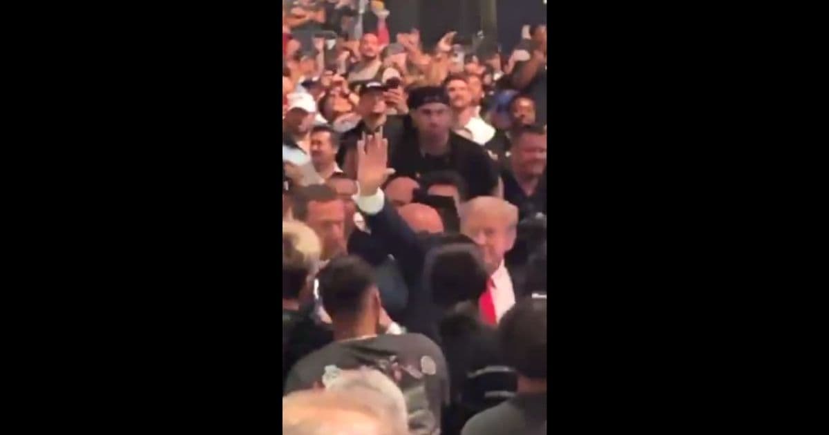 Trump Enters UFC Event Through Fighter Tunnel, Arena Erupts in Patriotic Chant