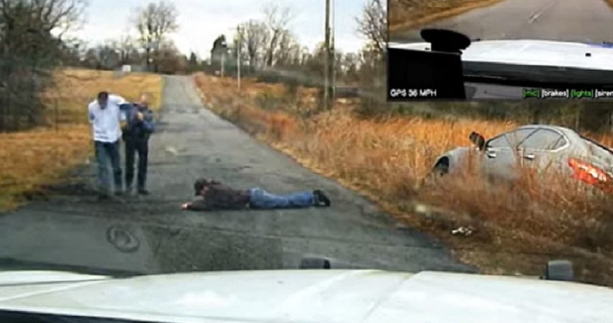 Man on Run Screams Across State Line at Over 100 MPH, Relentless Arkansas Trooper Has Him in a Ditch Within Minutes