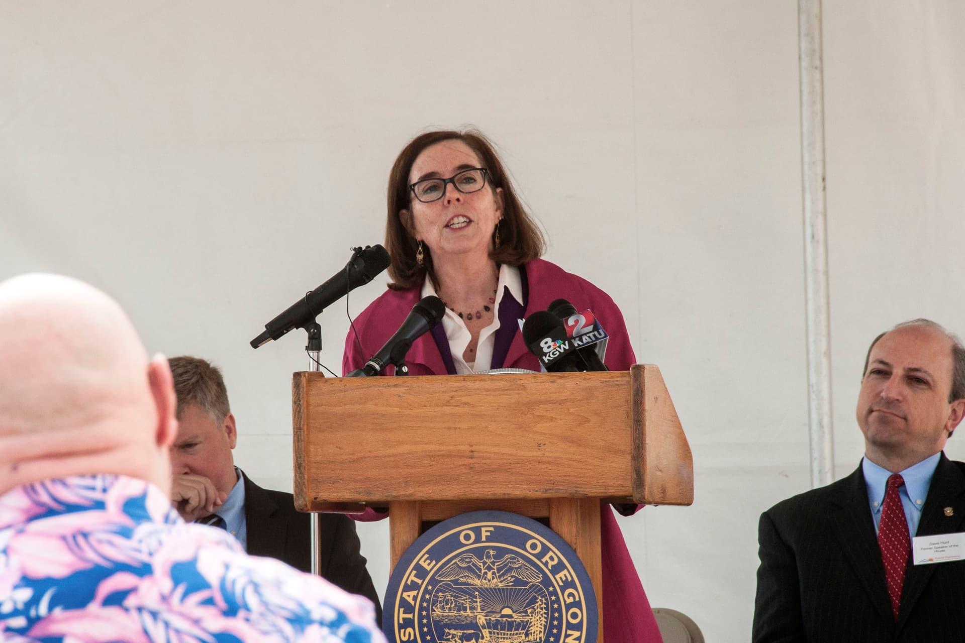 Oregon Governor Signs Bill Allowing Students To Graduate Without Knowing How To Read or Write