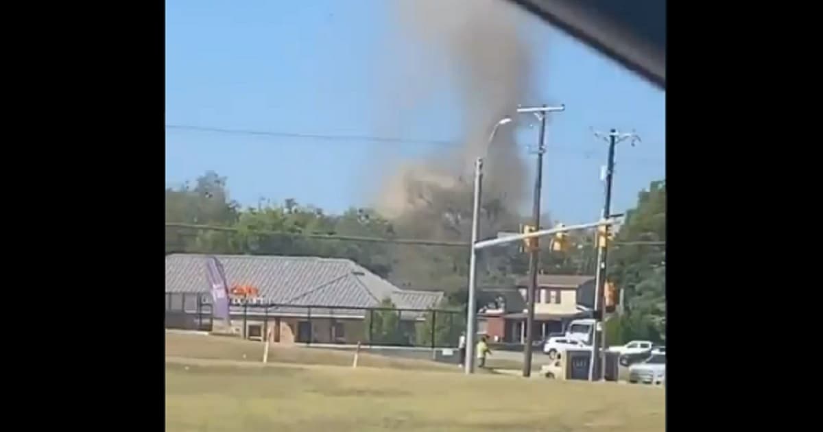 Military Plane Crashes Into North Texas Neighborhood, Crew Escapes with Parachutes