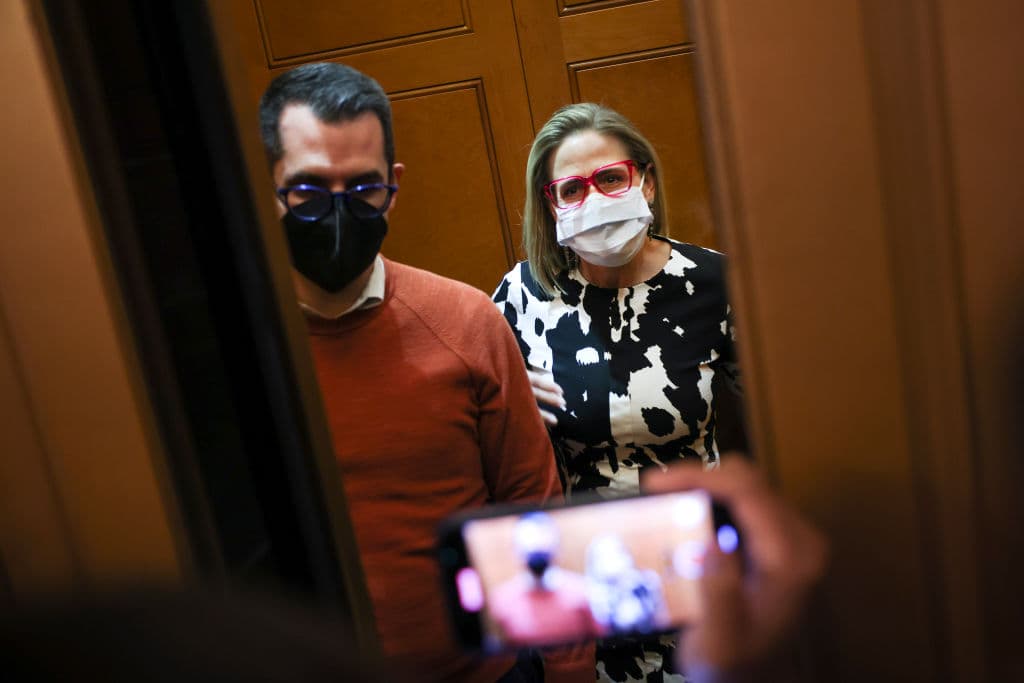 Sen. Kyrsten Sinema Hits Back After Being Filmed in Bathroom: âUnacceptableâ and âUnlawfulâ