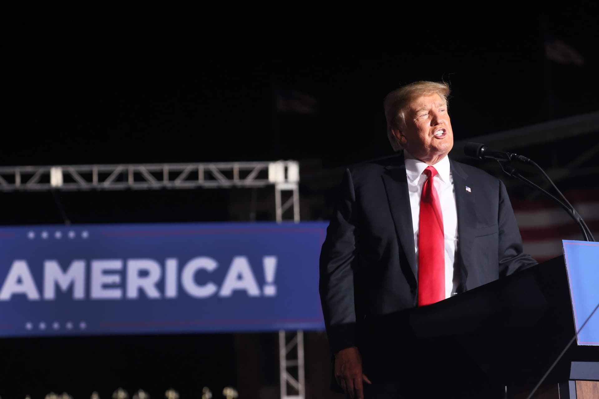 White House Declares Trumpās Claim of Executive Privilege Is āNot Justifiedā