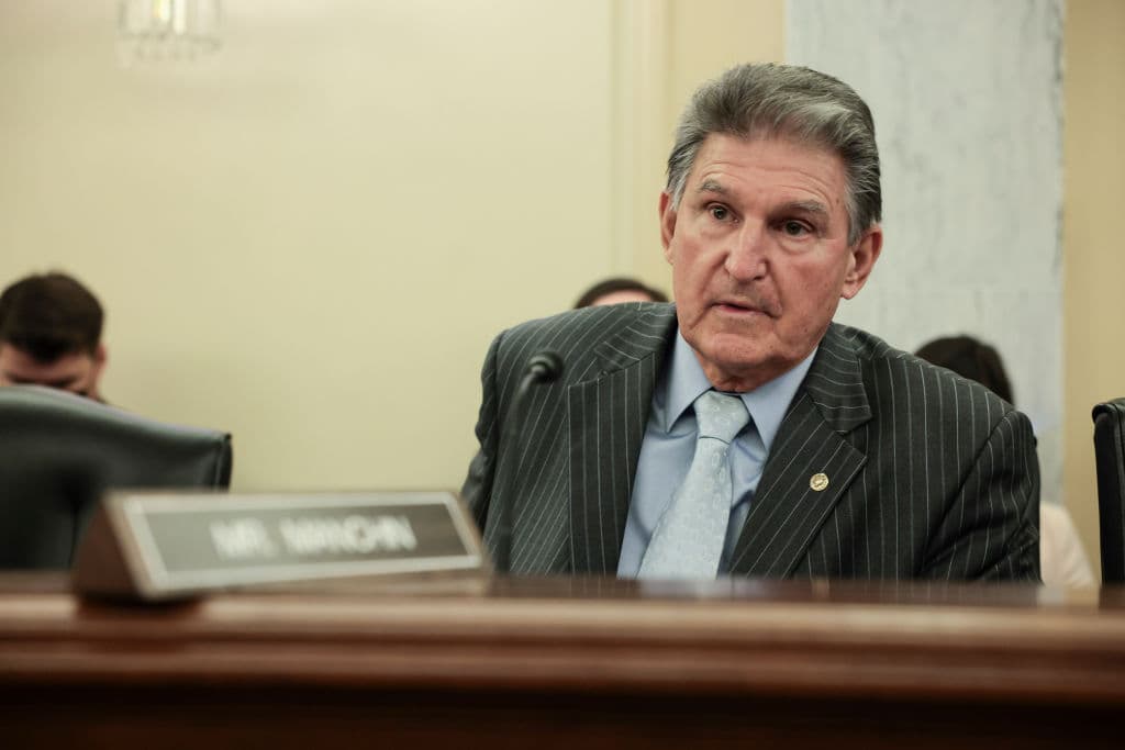 Manchin Told Biden He Would Ditch Dem Party If It Was ‘Embarrassing’ to Have a Moderate ‘In the Mix’