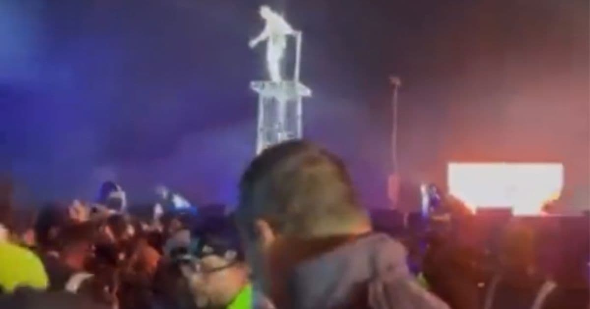 Rapper Refused to Stop Show as People Died, Crowd Begged Him to Shut It Down