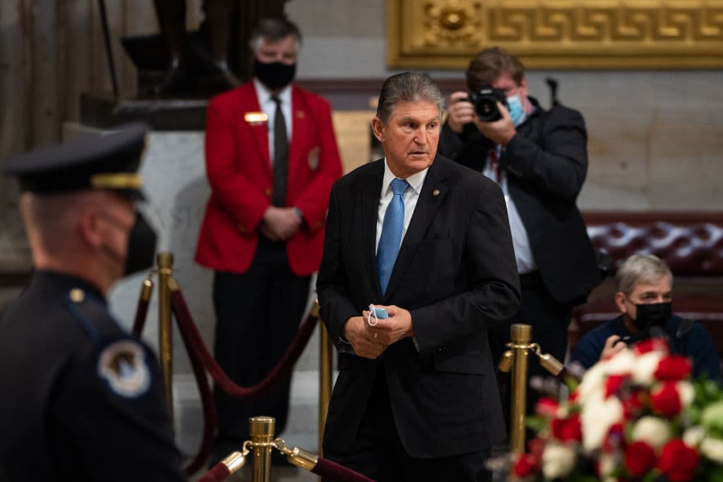 Don't Count on Manchin â As Soon as He Nuked Dems' Plan, He Offered to Nuke Conservatives, Too