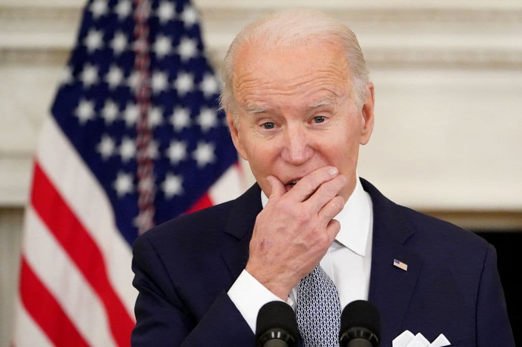 Watch: Devastating 14 Seconds Biden Struggles to Speak, Says âUh, Uh, You Know, Ughâ