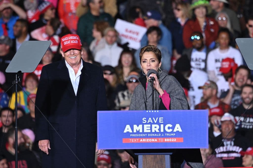 Patriotic Crowd Goes Wild When Kari Lake Says She Wants to âLock Downâ âLiarâ Dr. Fauci â Video