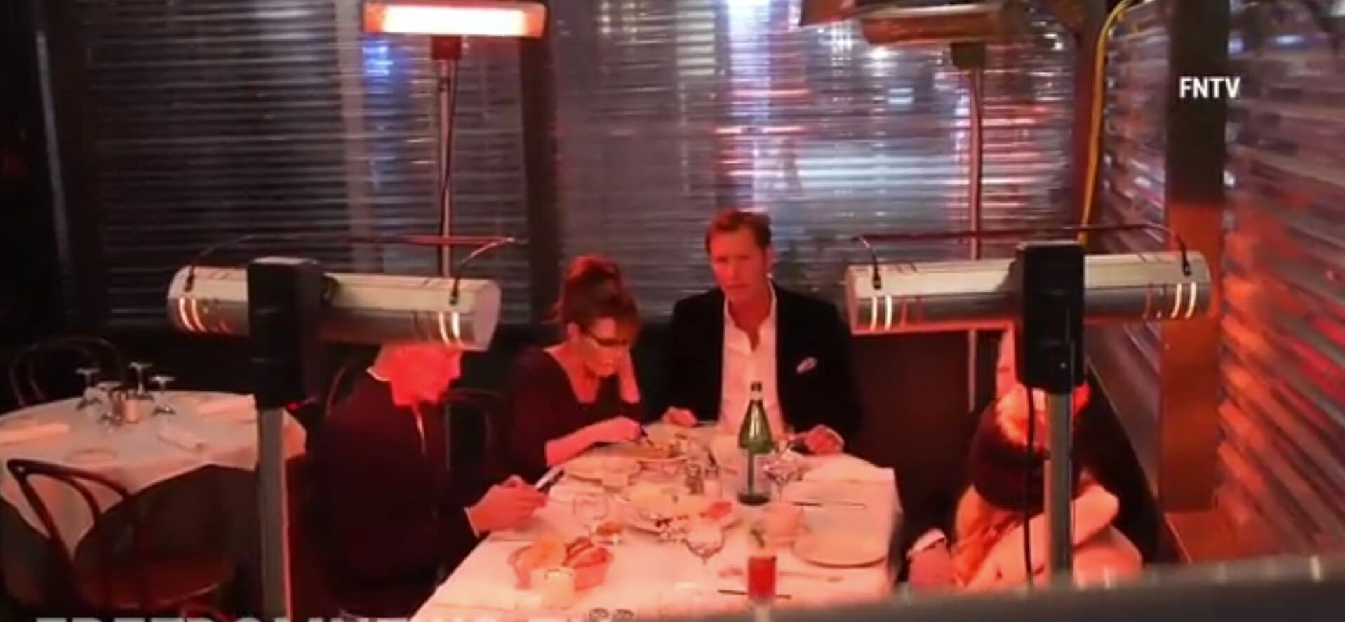 Sarah Palin Caught Dining in NYC 2 Days After Testing Positive for COVID