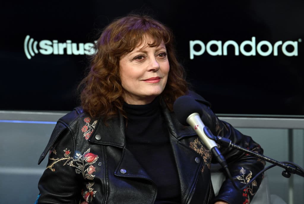 Actress Susan Sarandon Under Fire for Comparing Fallen Police Officerâs Funeral to âFascismâ