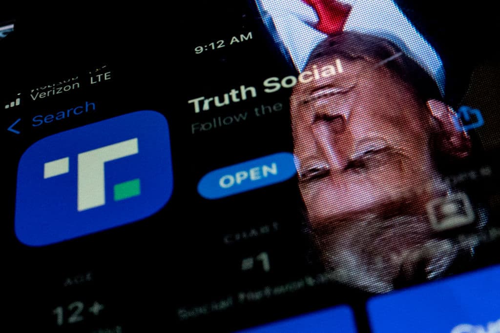Take That, Big Tech: Trumpās Truth Social Rockets to the Top of Appleās App Store on Launch Day