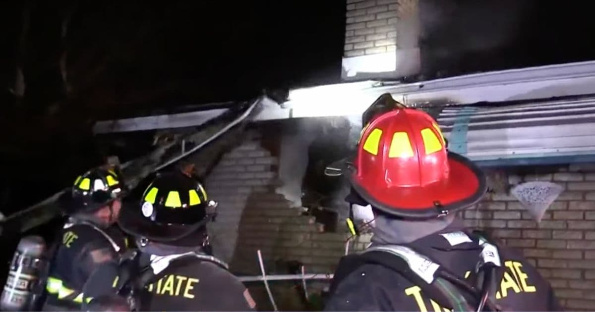Officers Make Daring Night Rescue of Elderly Woman Trapped in Burning House