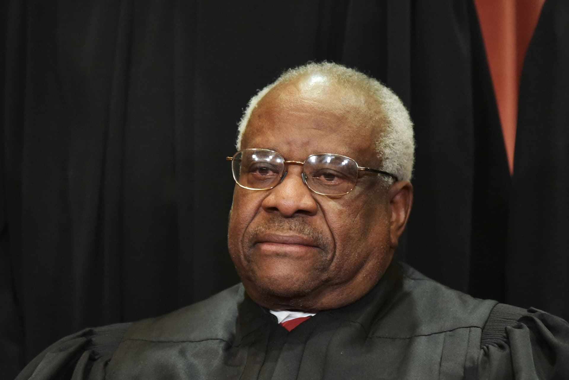 Clarence Thomas Issues Order to Biden DOJ As Trump Takes Mar-a-Lago Fight to Supreme Court