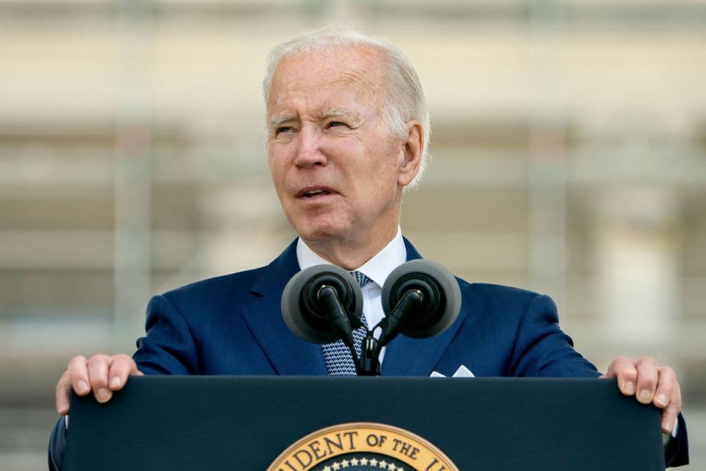 Amazon Founder Jeff Bezos Slams Biden for Blatant âMisdirectionâ on Inflation