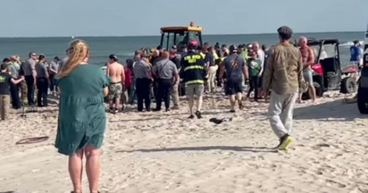 Tragedy When 10-Foot Hole at Beach Collapses on Siblings: Brother Dies, Sister Barely Makes It Out