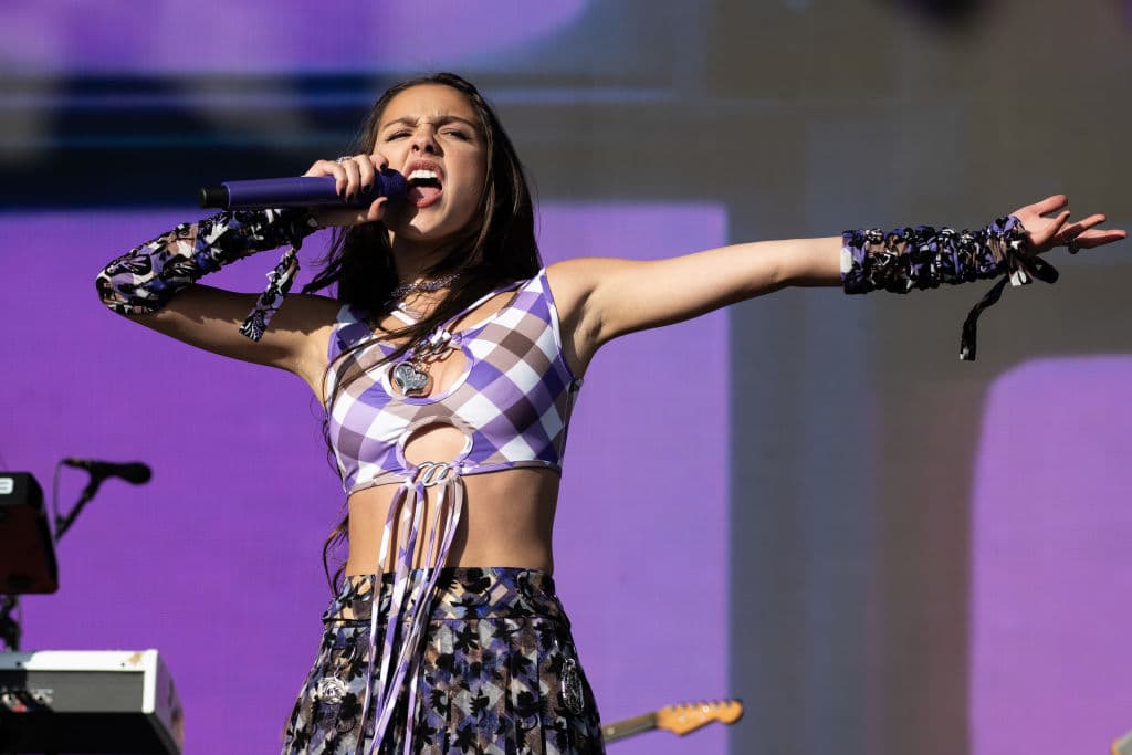 Olivia Rodrigo Slams Supreme Court Justices for Overturning Roe v Wade: ‘We Hate You!’