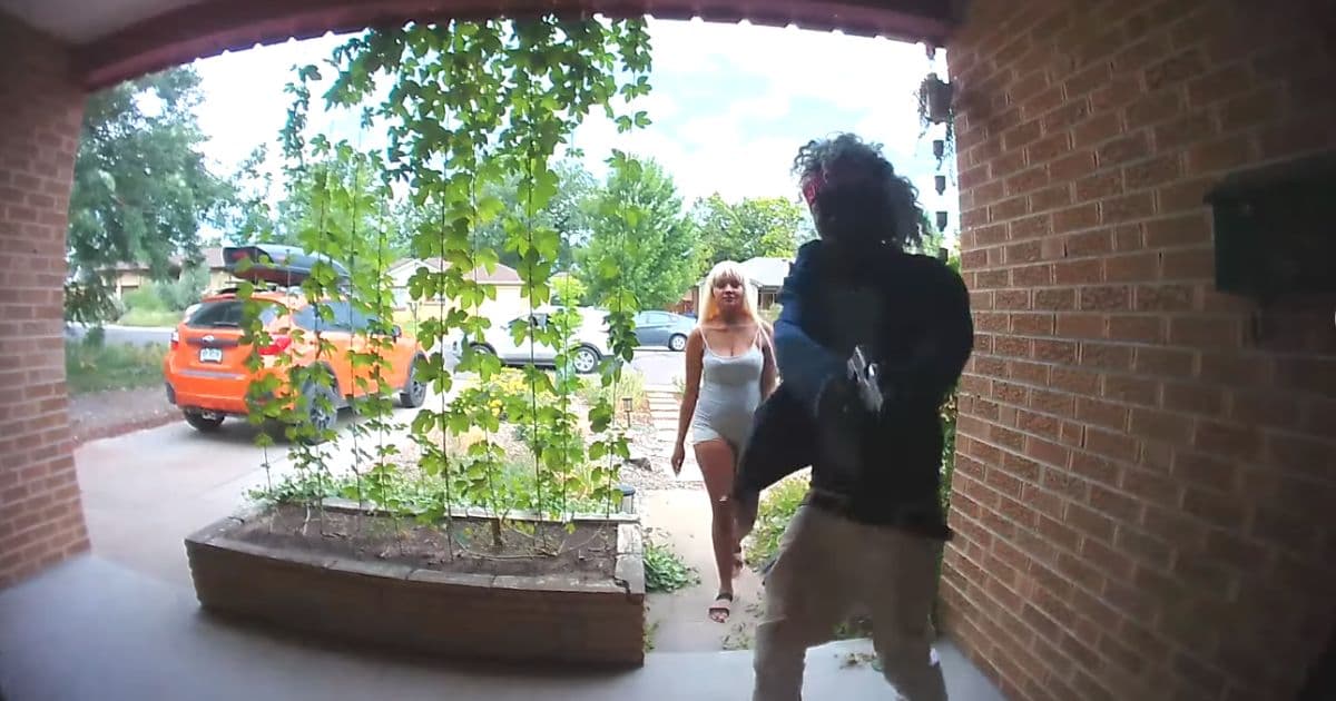 Would-Be Robber Trails Couple Home, Door Slams Just Seconds Before He Points Gun – Then You Hear Chilling Noise