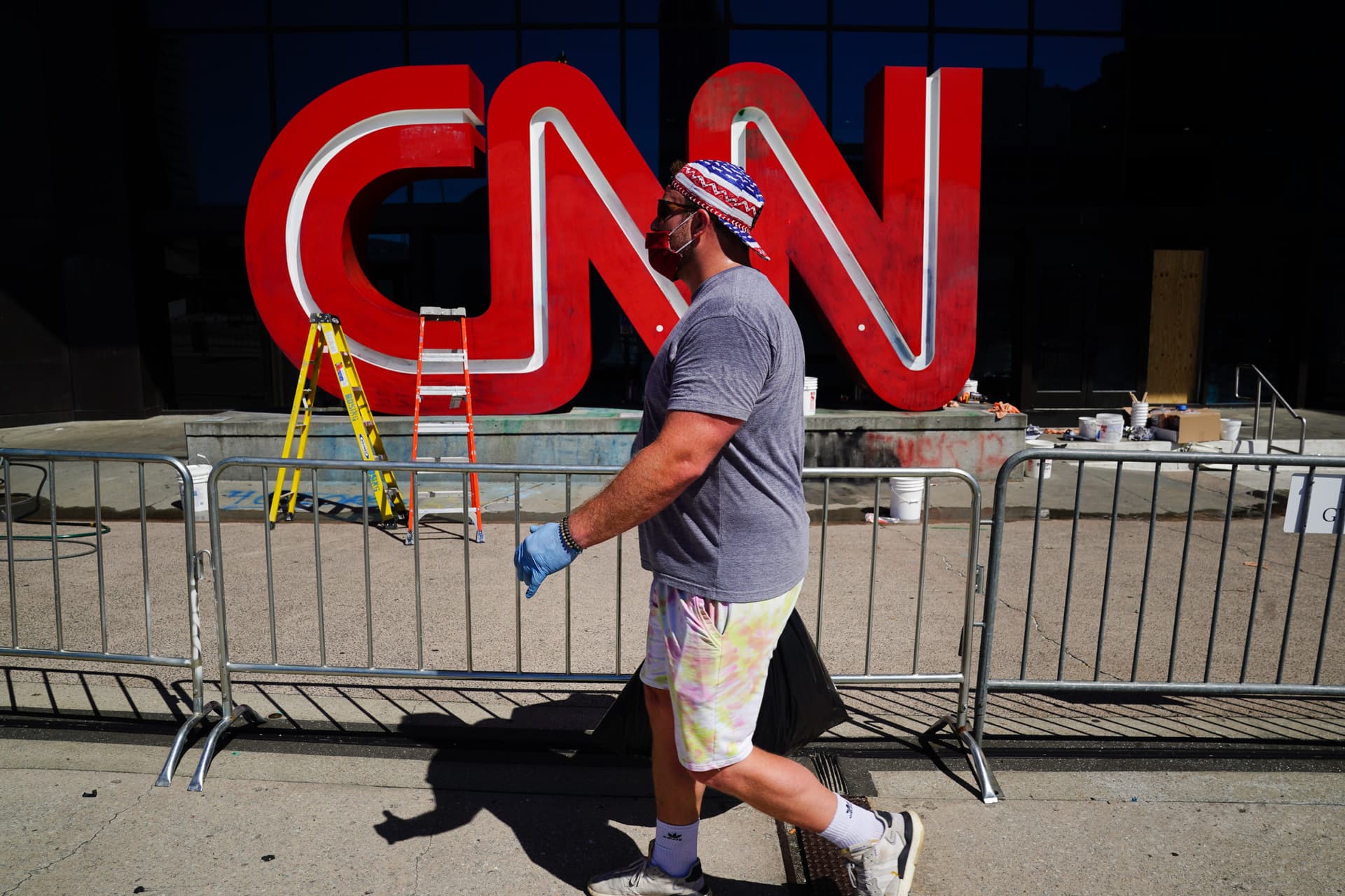 CNN Employees âFreaking Outâ Over Tanking Ratings: Report