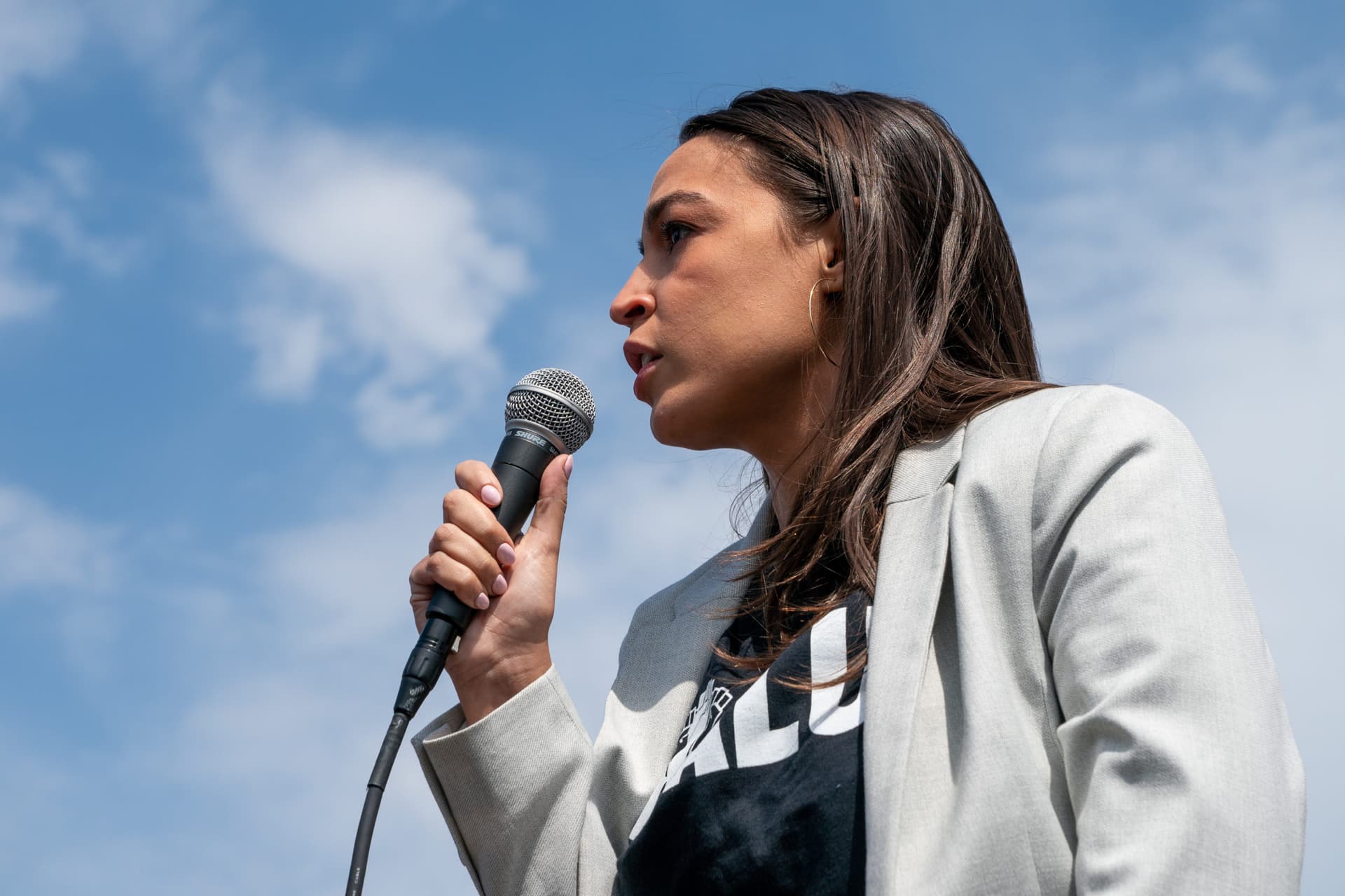 AOC Shares Video of Incident With Heckler: âI Was Actually Walking Over to Deck Himâ