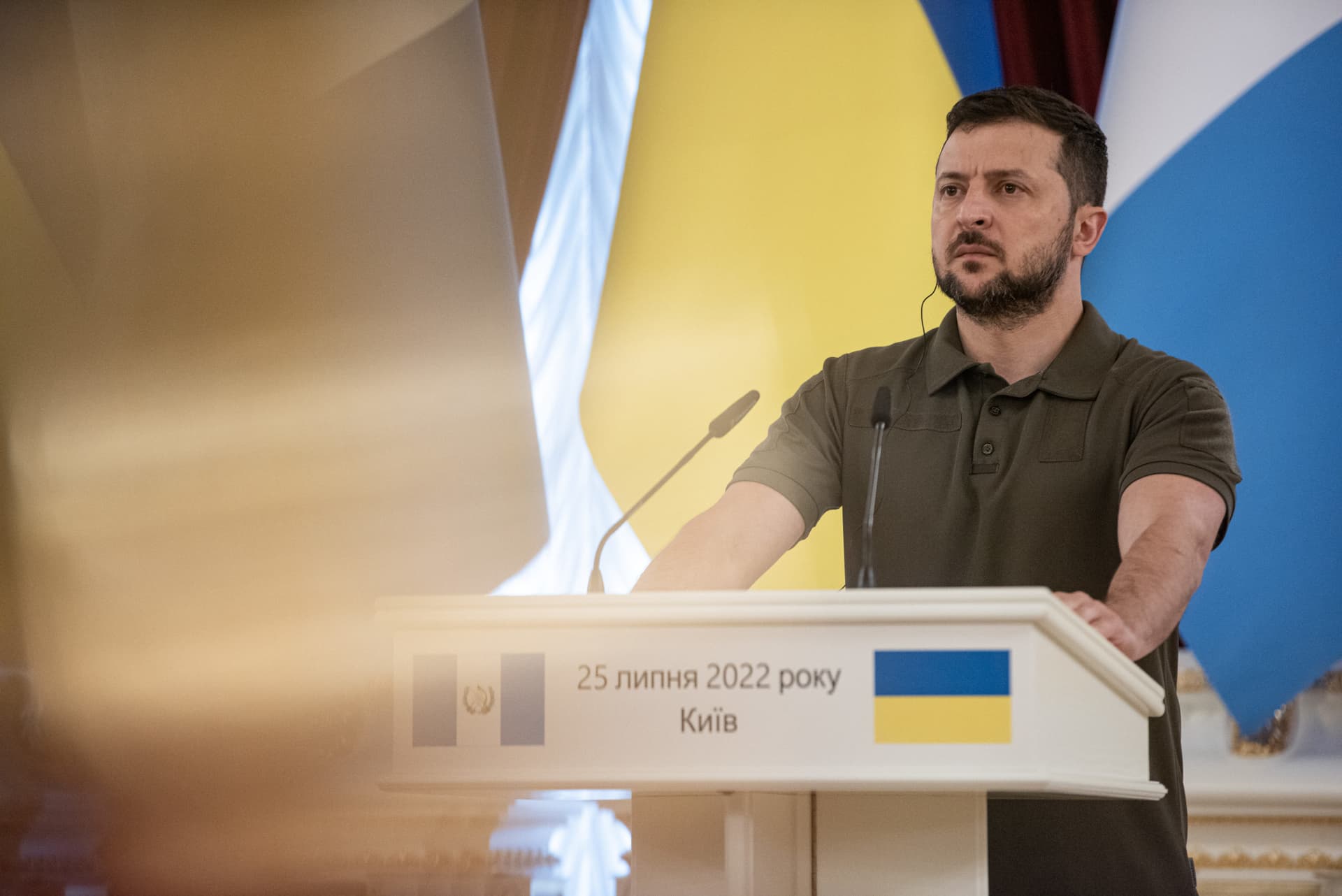 ‘Giant Scam’: Critics Respond to Zelenskyy Vogue Feature