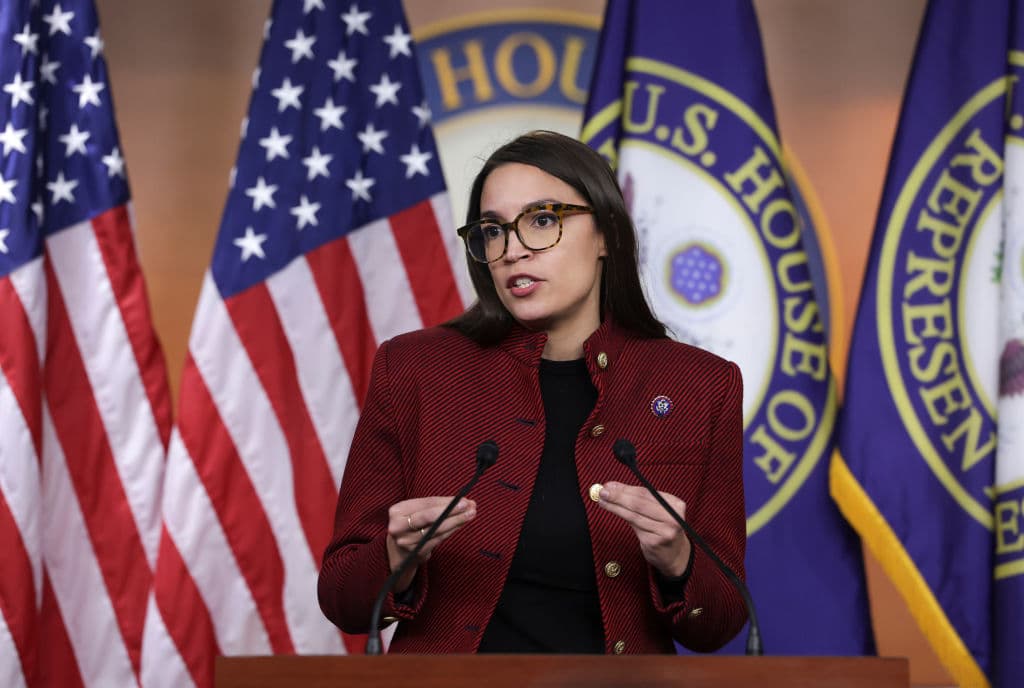 AOC Gets Roasted for Tweet About âFree Speechâ and Muskâs Plan for Twitter Verification: âYou Moronâ