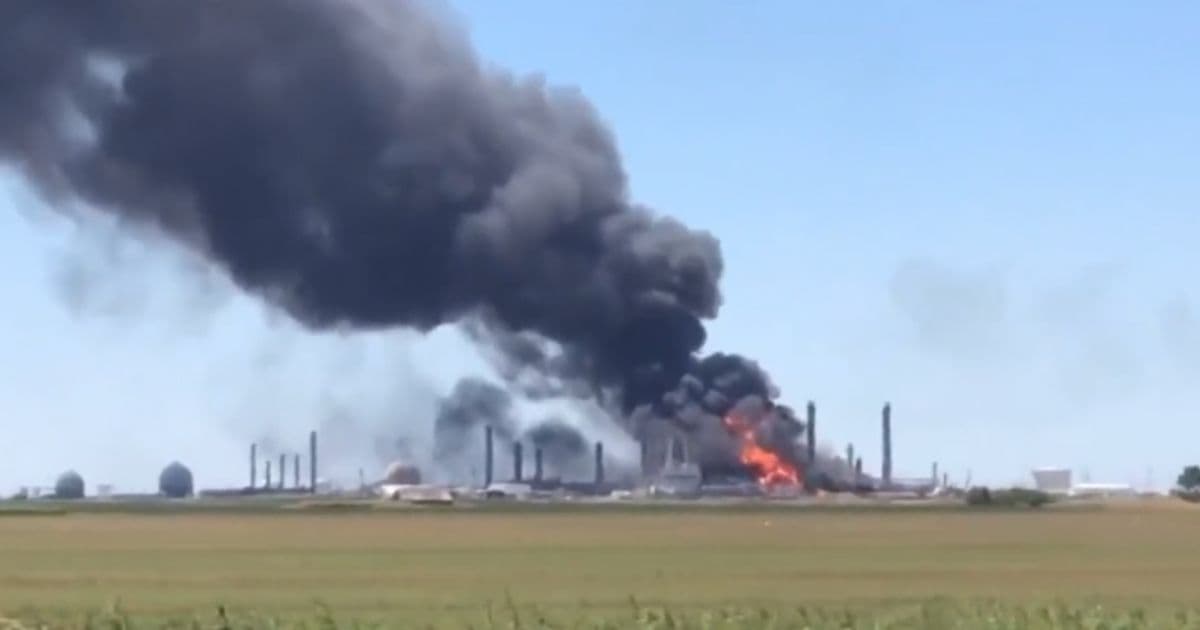 US Gas Plant Explosion Rocks Small Town, Major Evacuations Undertaken