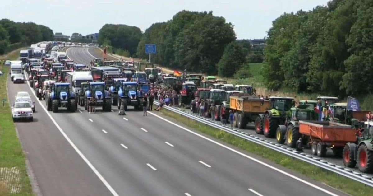Farmers Rise Up, Block Highways With Their Tractors in Protest of Climate Policy