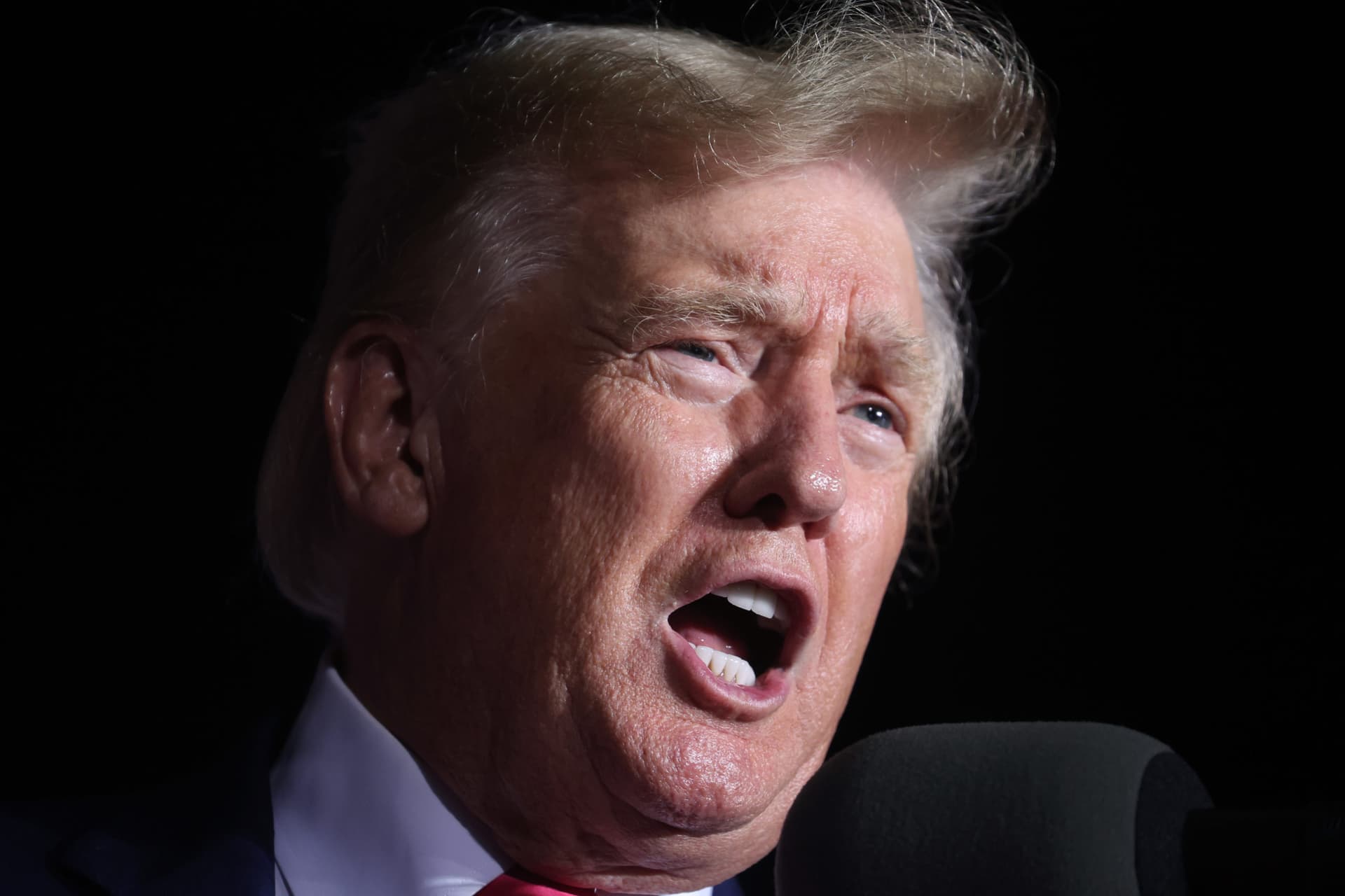 Trump Vows to ‘Utilize’ the Constitution to the ‘Fullest Extent’ in Fiery Statement