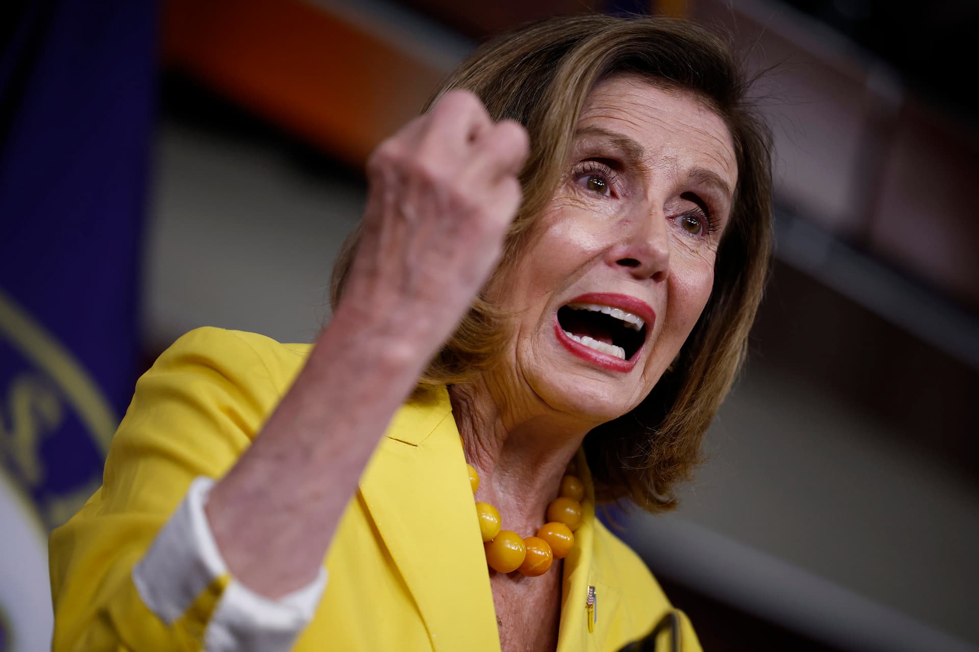 Pelosi Asks âWhat Does Putin Have on Trumpâ After Statement About Navalnyâs Death