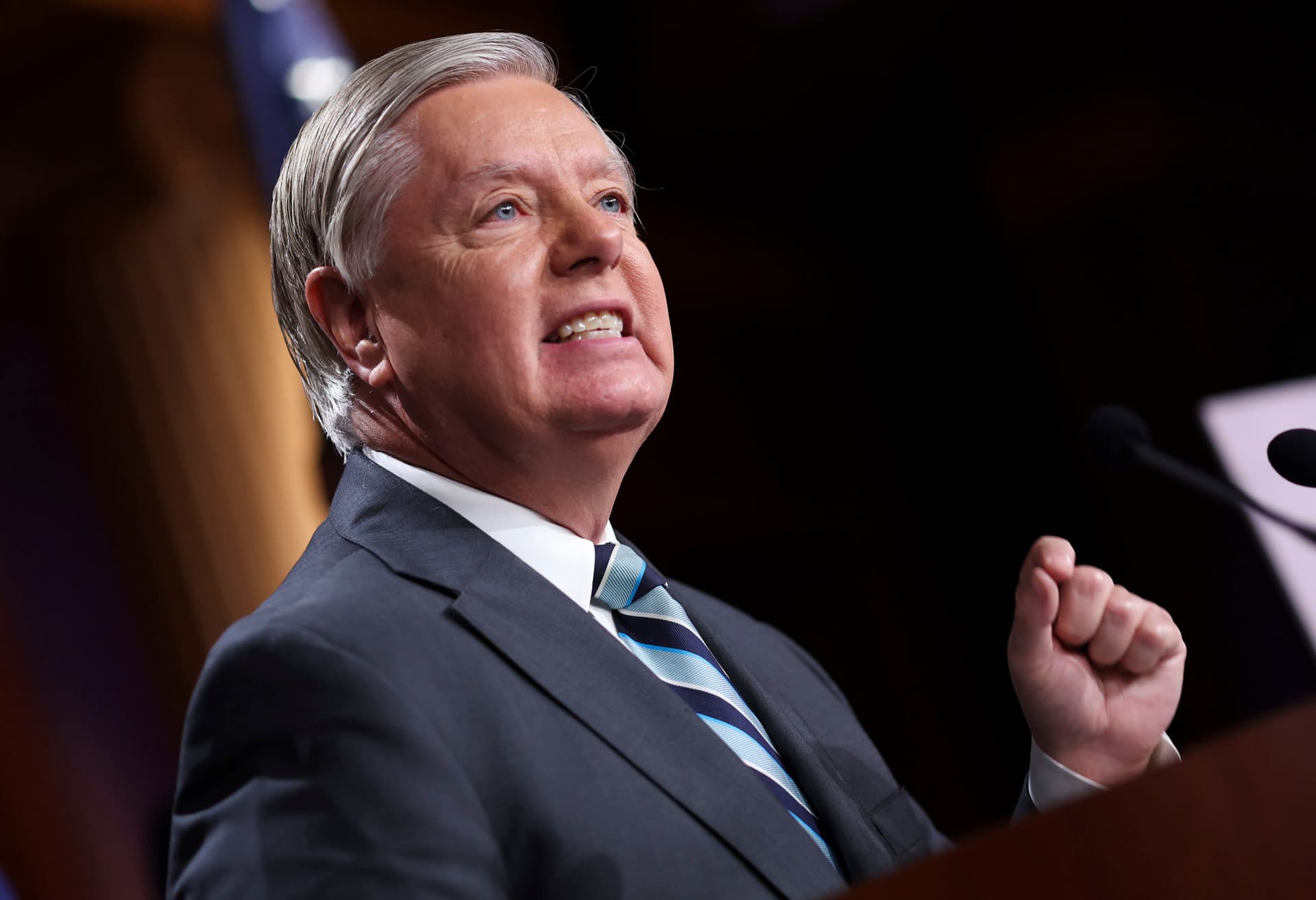 Lindsey Graham Ties Border Funding to Ukraine Aid, Has Tough Message for Anyone Who Doesnât Like It