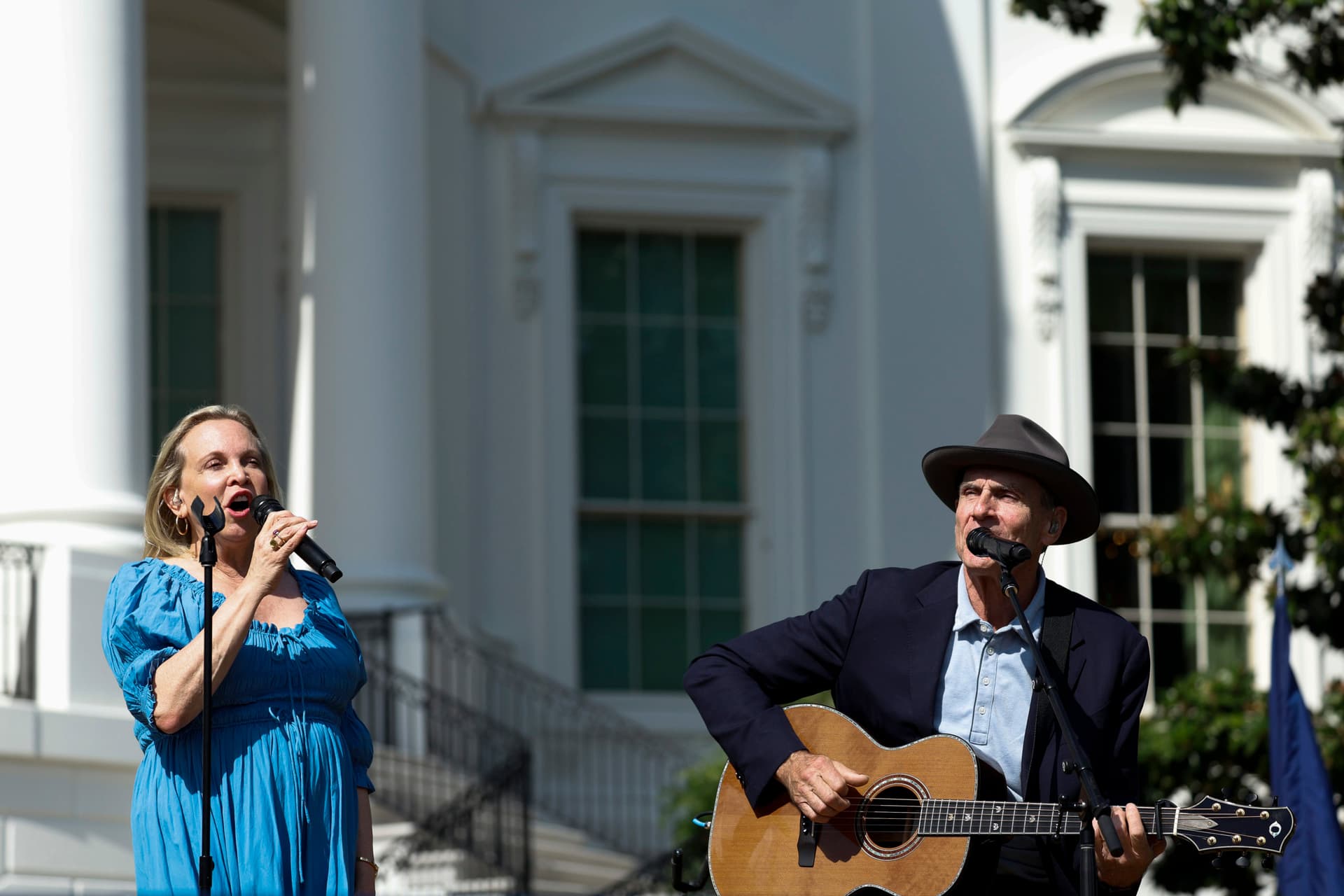 Twitter Confused by Singer’s Performance at White House Event Celebrating Inflation Reduction Act