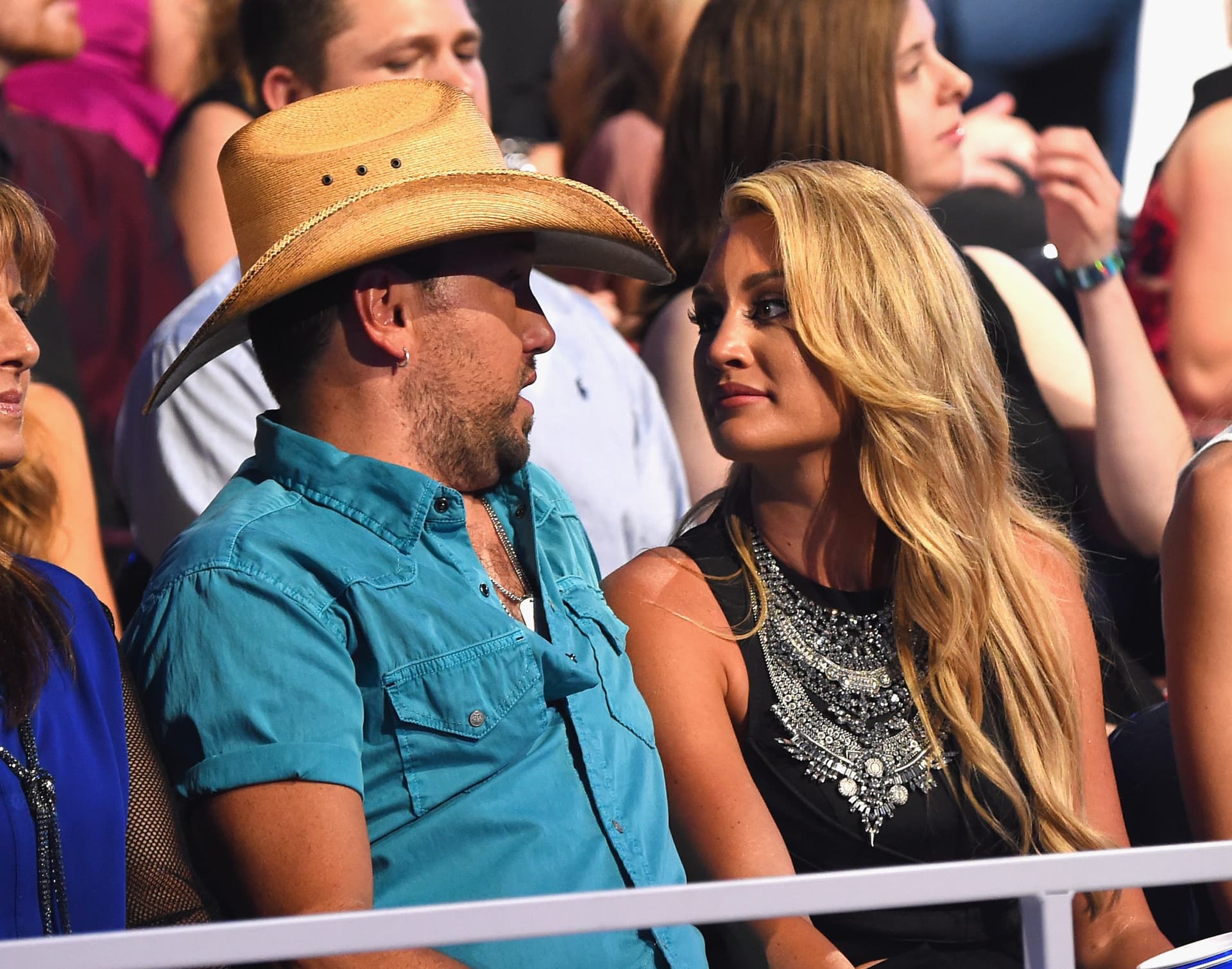 Country Singer Maren Morris Defends âScumbag Humanâ Attack on Jason Aldeanâs Wife