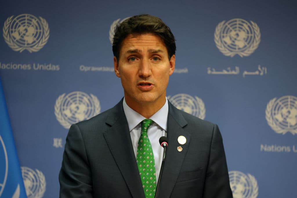 Canada Is Being Disarmed: Trudeau Now Coming for Handguns After Mandatory āAssault Rifleā Surrender