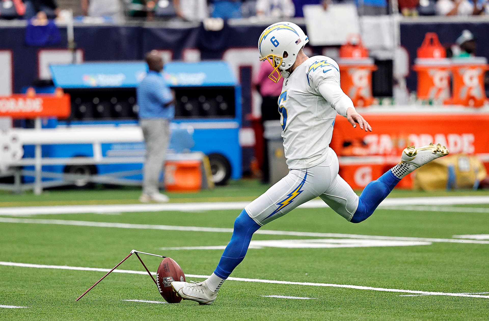 NFL Kicker Shares Message of Faith After Win: âSo Much to Be Thankful for Apart From Footballâ