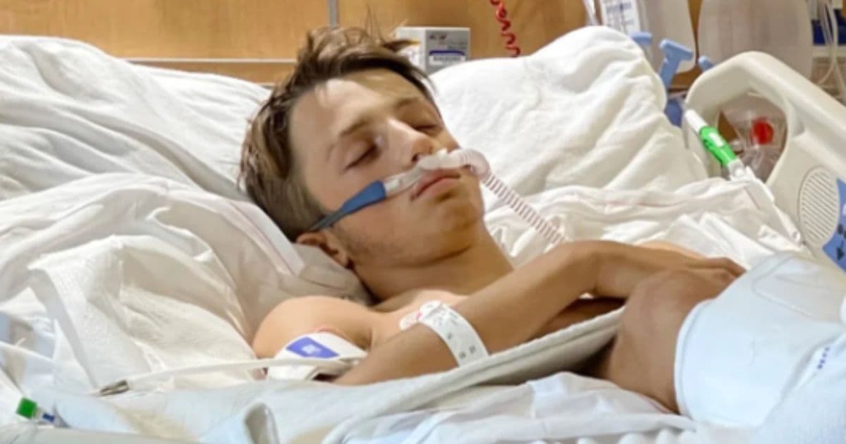 18-Year-Old Tennis Player Suffers ‘Sudden Cardiac Arrest’ – Teammate and Coach Rush to Save His Life