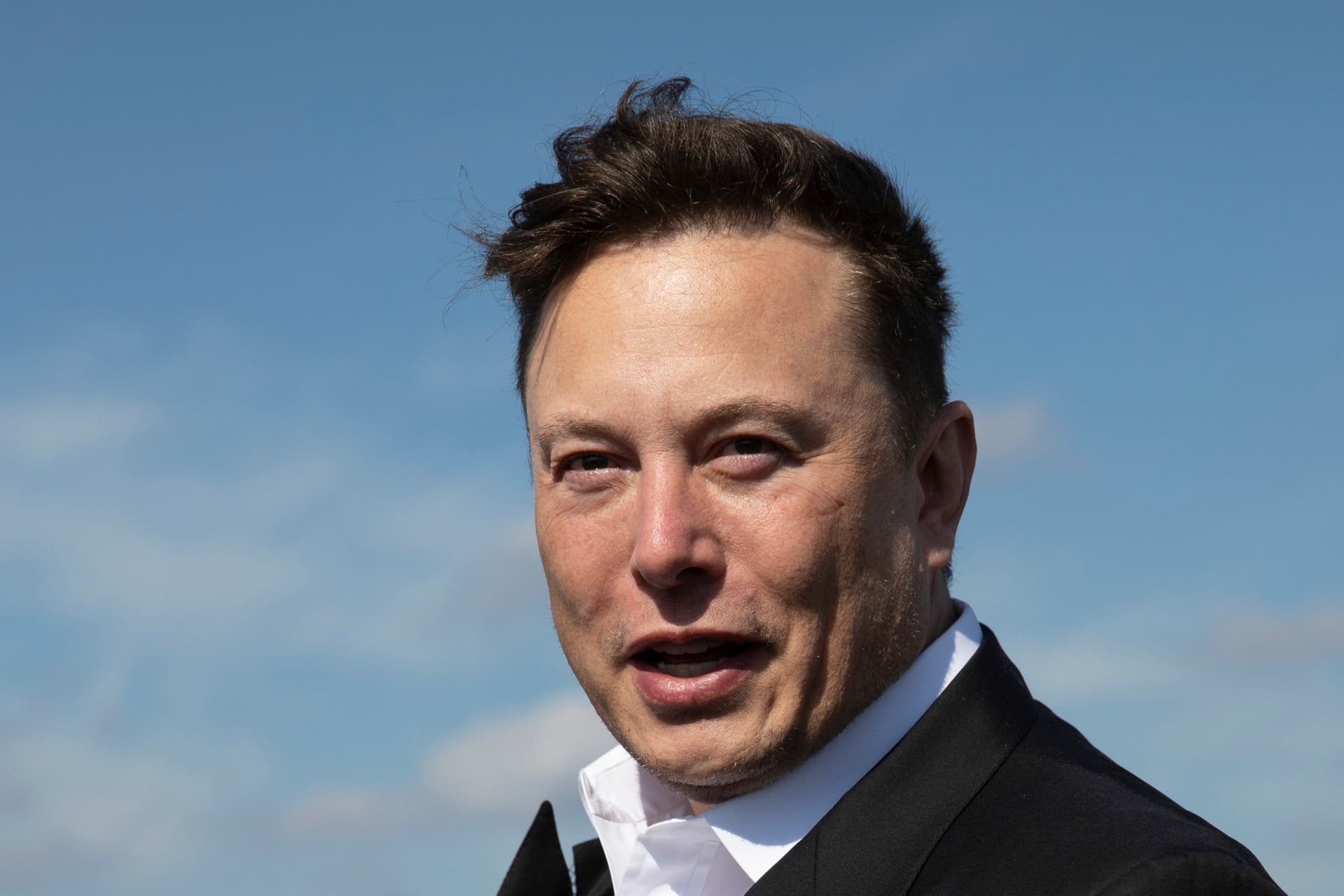 ‘Zuck Is a ****’ – Musk Lashes Out Against Zuckerberg Amid Launch of ‘Twitter Killer’ Threads App