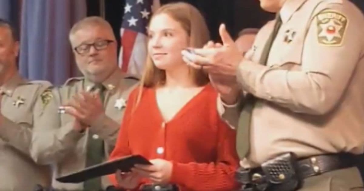 17-Year-Old Hero Swoops Into Action After Officer Is Shot Right in Front of Her â Unmatched Bravery