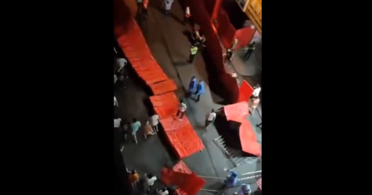 Watch: Protesters Defy China’s Authoritarian COVID Restrictions – Break Down Barriers