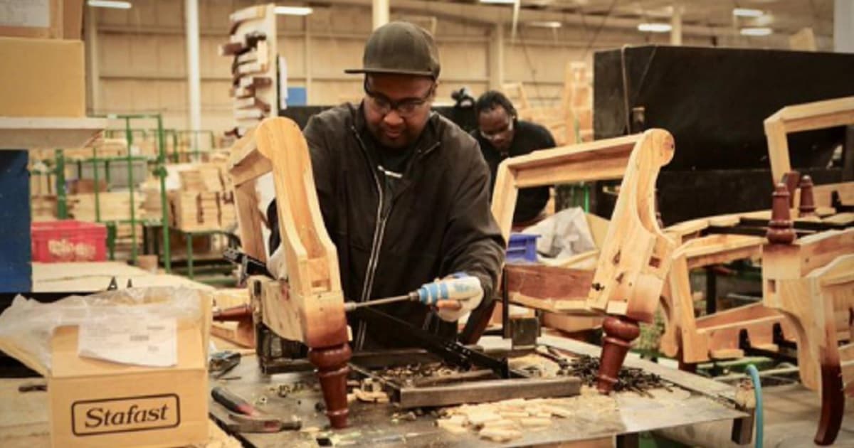 Furniture Company Lays off Every Single Employee in the Dead of Night Just 2 Days Before Thanksgiving